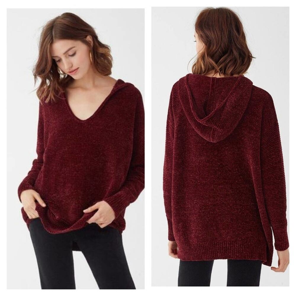 Splendid Aurora Hooded Sweater in Ruby